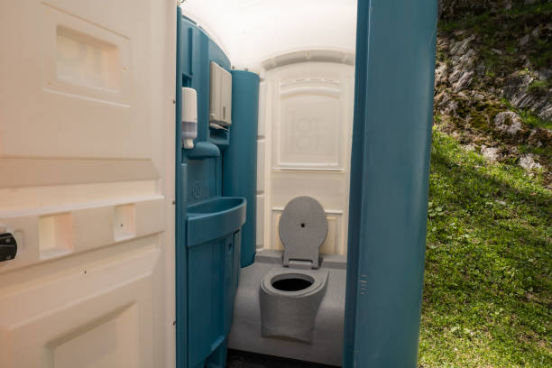Best Construction site porta potty rental  in Fairfield, AL